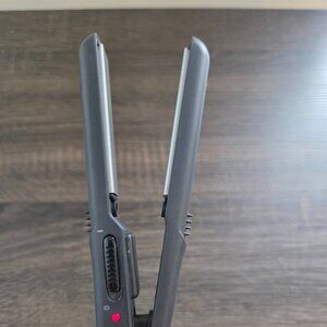 Travel-mini Conair Hair-straightening Flat Iron